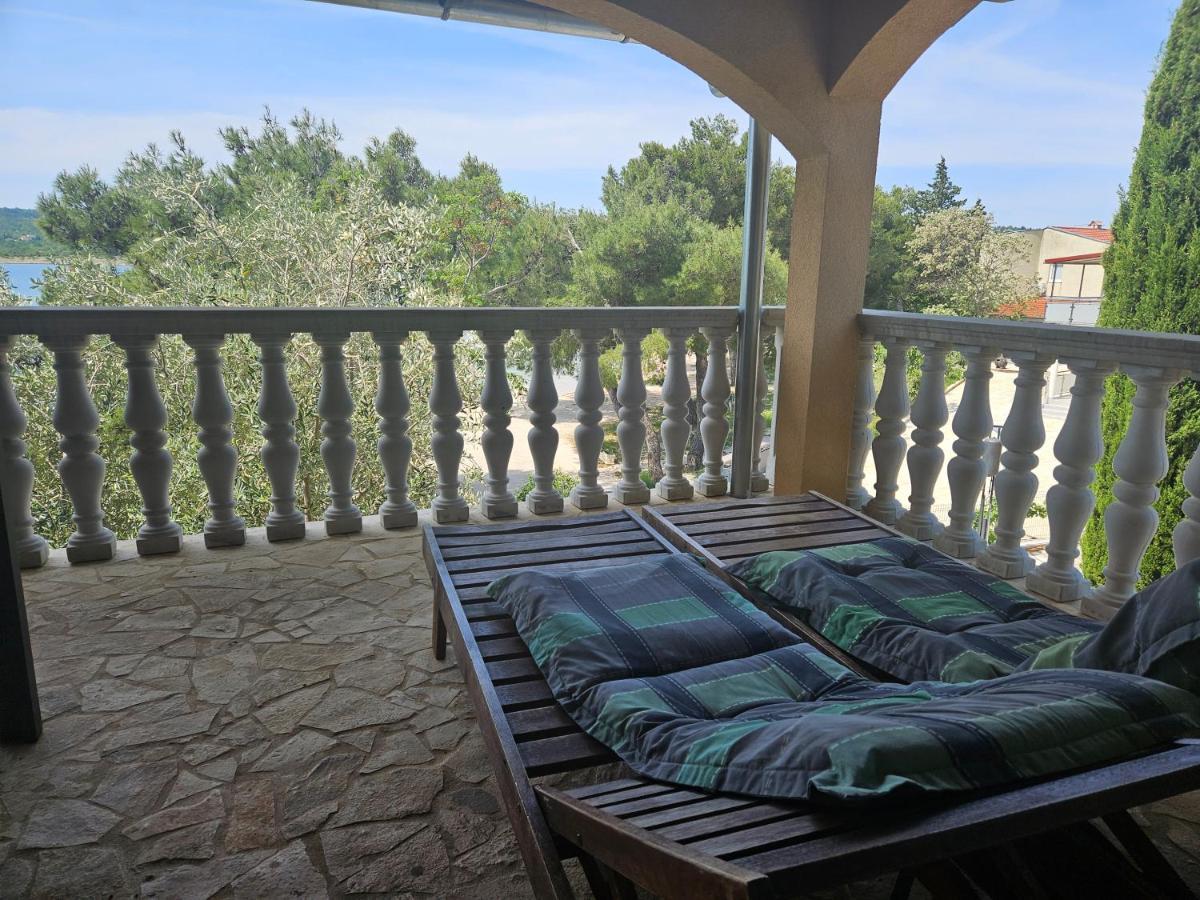 Villa Punta Blava - Beach Front, Ideal For Family Vacation With Kids, Large Terraces With Sea View, Internet, Netflix, No Pets Allowed أوبروفاتش المظهر الخارجي الصورة