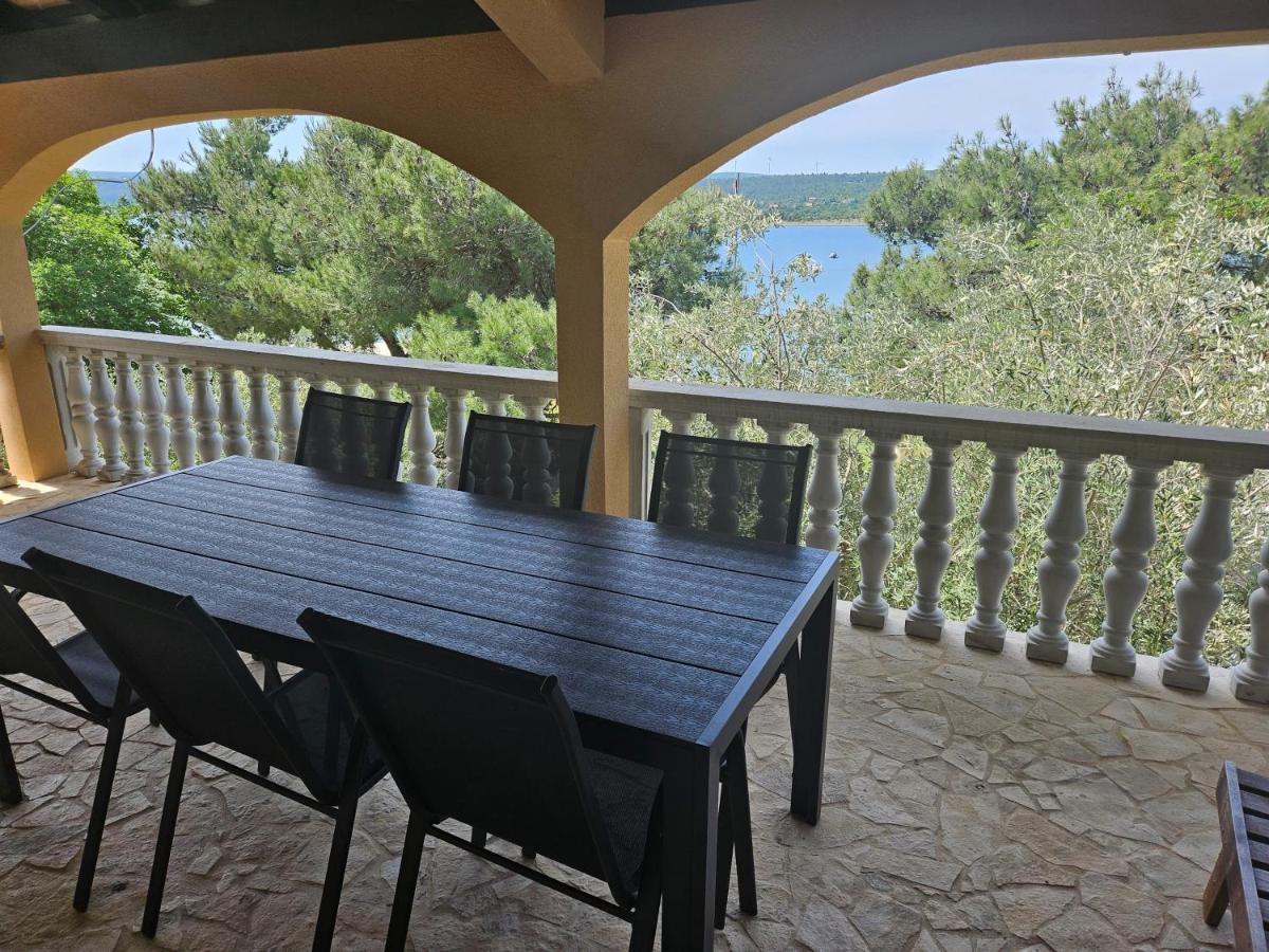 Villa Punta Blava - Beach Front, Ideal For Family Vacation With Kids, Large Terraces With Sea View, Internet, Netflix, No Pets Allowed أوبروفاتش المظهر الخارجي الصورة