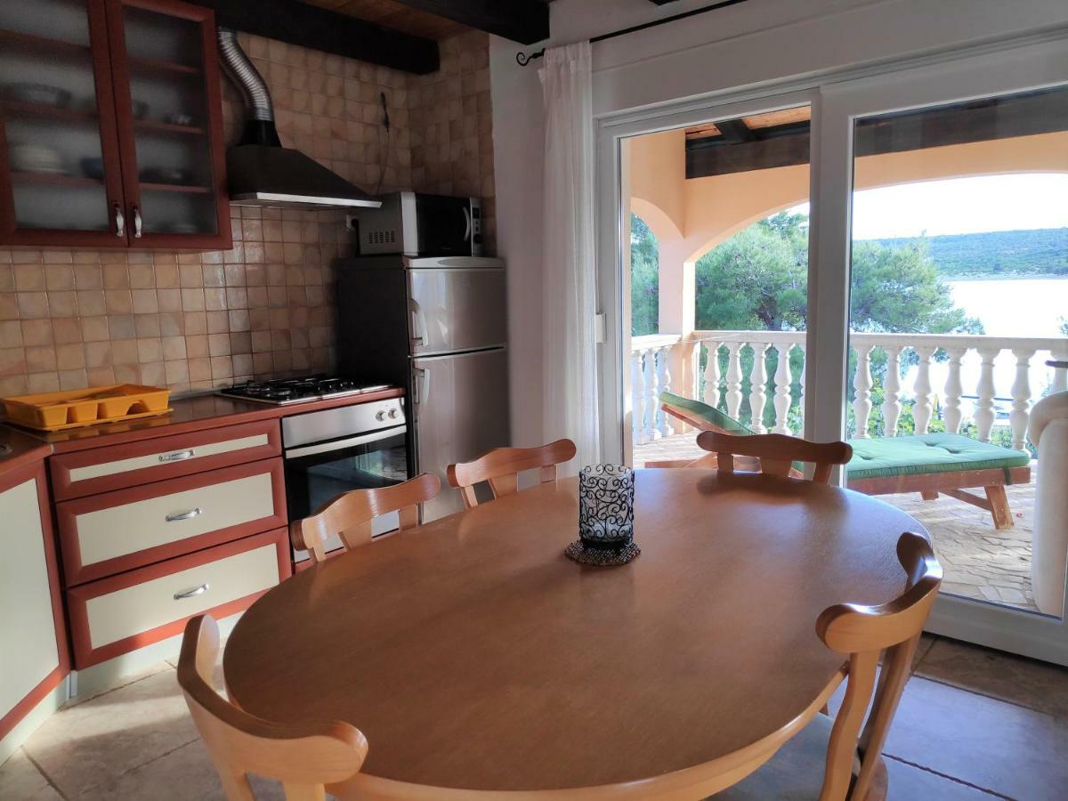 Villa Punta Blava - Beach Front, Ideal For Family Vacation With Kids, Large Terraces With Sea View, Internet, Netflix, No Pets Allowed أوبروفاتش المظهر الخارجي الصورة