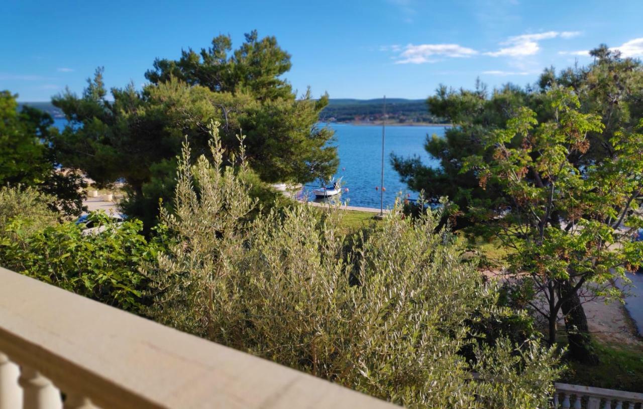 Villa Punta Blava - Beach Front, Ideal For Family Vacation With Kids, Large Terraces With Sea View, Internet, Netflix, No Pets Allowed أوبروفاتش المظهر الخارجي الصورة
