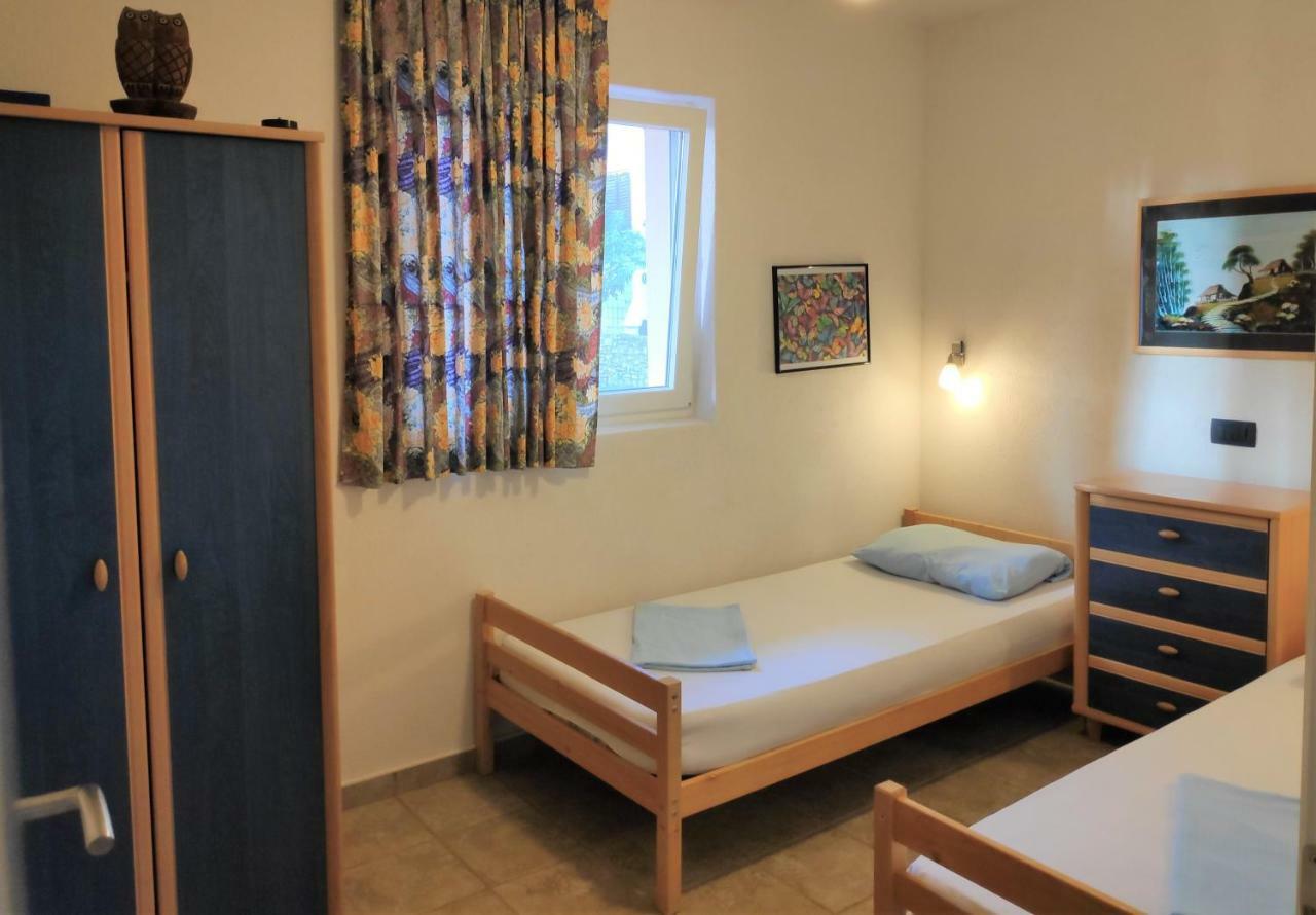Villa Punta Blava - Beach Front, Ideal For Family Vacation With Kids, Large Terraces With Sea View, Internet, Netflix, No Pets Allowed أوبروفاتش المظهر الخارجي الصورة