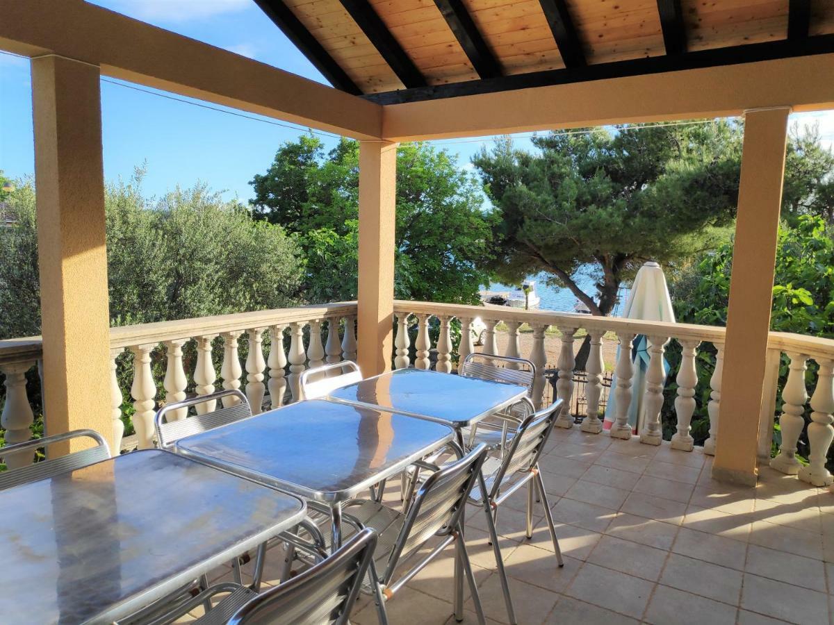 Villa Punta Blava - Beach Front, Ideal For Family Vacation With Kids, Large Terraces With Sea View, Internet, Netflix, No Pets Allowed أوبروفاتش المظهر الخارجي الصورة