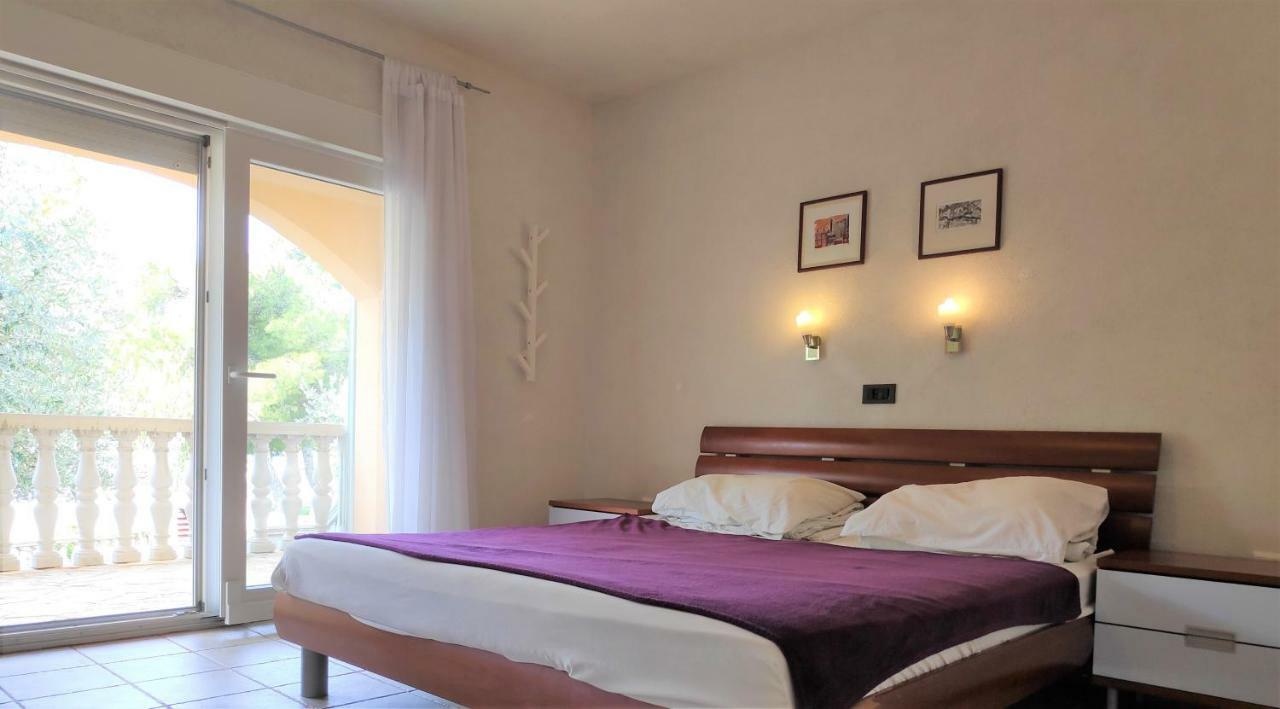 Villa Punta Blava - Beach Front, Ideal For Family Vacation With Kids, Large Terraces With Sea View, Internet, Netflix, No Pets Allowed أوبروفاتش المظهر الخارجي الصورة