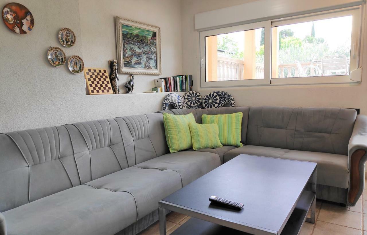 Villa Punta Blava - Beach Front, Ideal For Family Vacation With Kids, Large Terraces With Sea View, Internet, Netflix, No Pets Allowed أوبروفاتش المظهر الخارجي الصورة