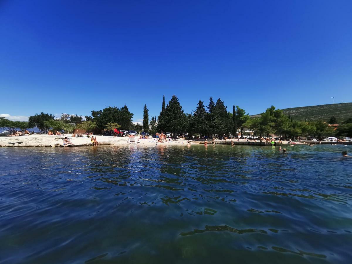 Villa Punta Blava - Beach Front, Ideal For Family Vacation With Kids, Large Terraces With Sea View, Internet, Netflix, No Pets Allowed أوبروفاتش المظهر الخارجي الصورة